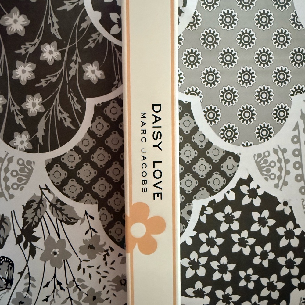 Marc Jacobs Daisy Love